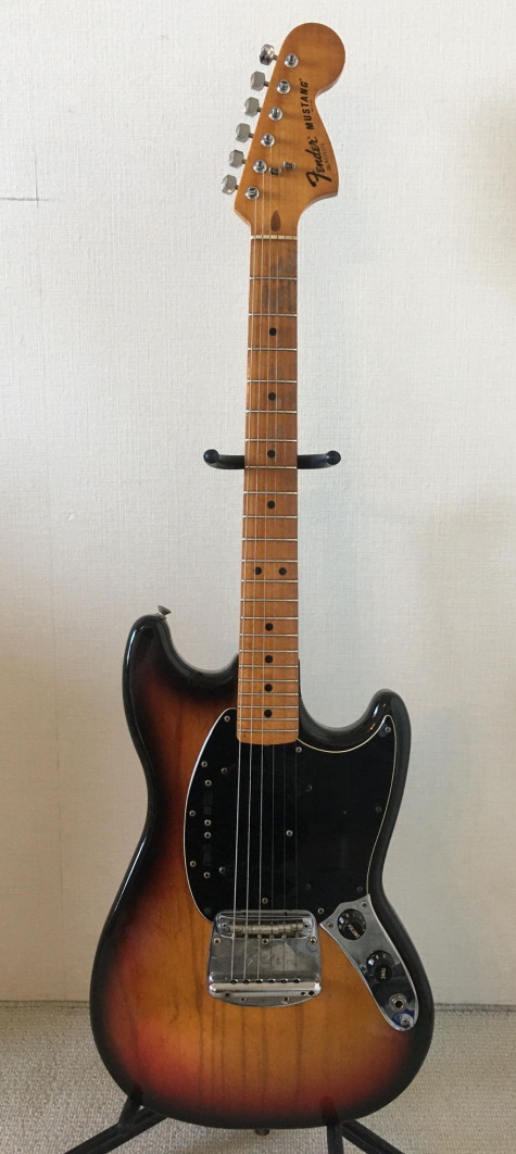 ~SOLD~ Fender U.S.A. `78 Mustang w/orig case